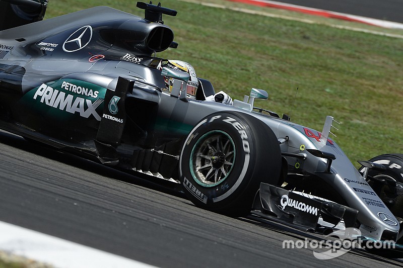 Formel 1 in Sepang: Lewis Hamilton in eigener Liga im 3. Training