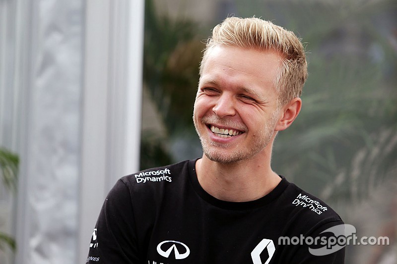 Kevin Magnussen, Renault Sport F1 Team