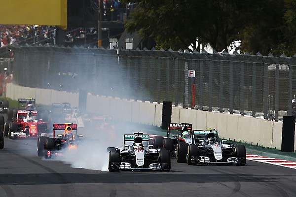 Hamilton asegura que no tom&oacute; ventaja en la curva 1
