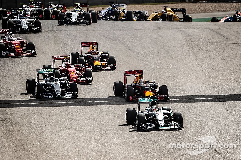 Lewis Hamilton, Mercedes AMG F1 W07 Hybrid