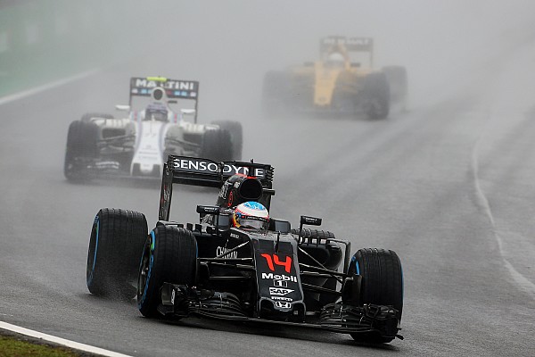 Alonso se irrita com Vettel: “na próxima, vou bater nele”