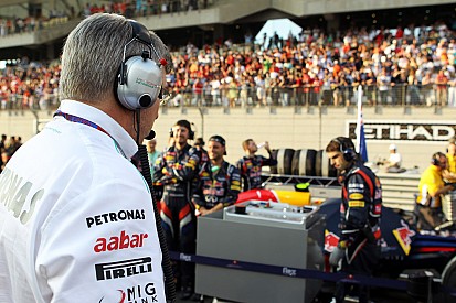 Brawn: "Mercedes seguirá estando arriba en 2017"