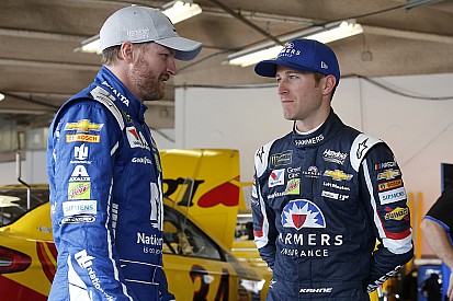Kahne y Earnhardt lideran la pr&aacute;ctica final en Talladega 