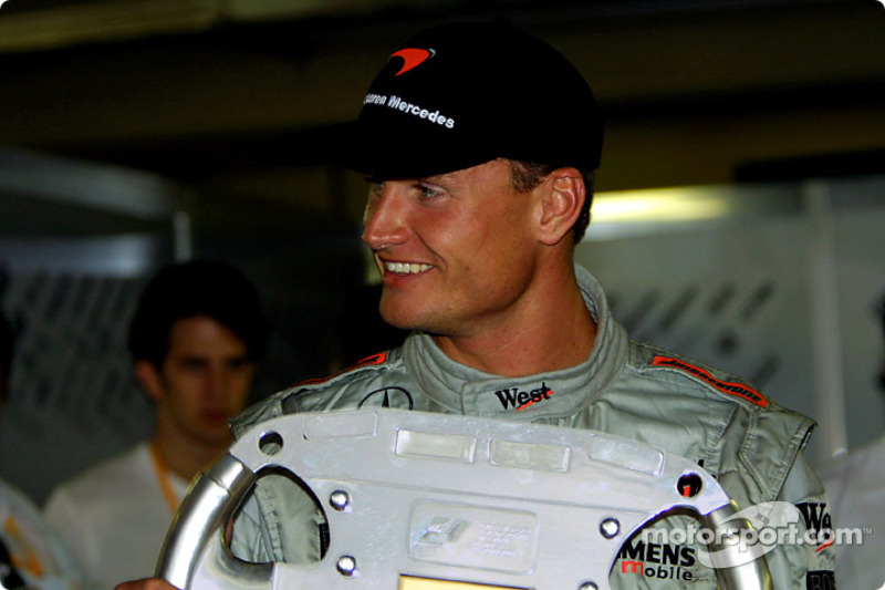 Trofeo del vencedor para David Coulthard