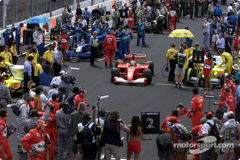 Rubens Barrichello on the grid with the spare car