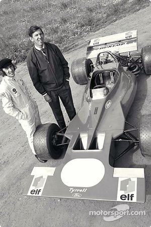 Ken Tyrrell y Jackie Stewart presentando el Tyrrell 001
