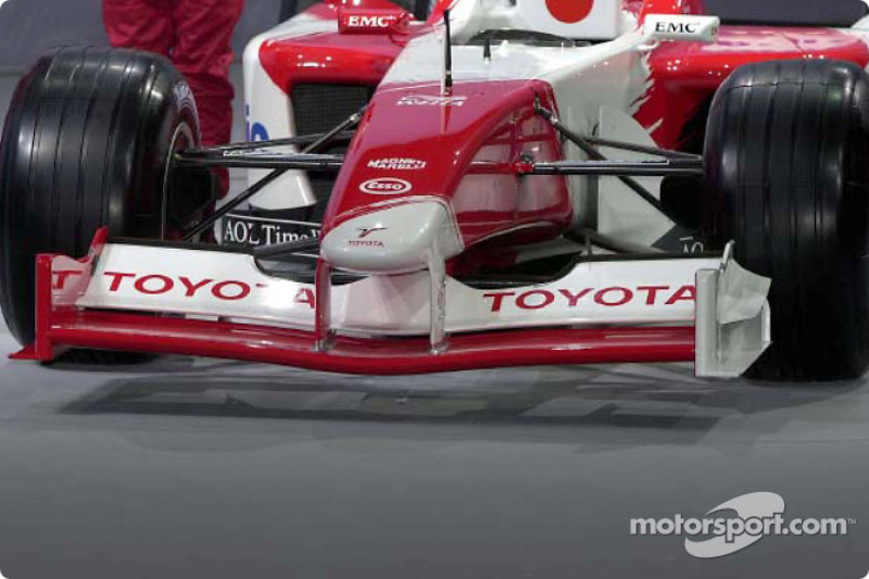 Front view, Toyota TF102