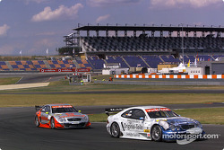 Thomas Jäger, Persson Motorsport, AMG-Mercedes CLK-DTM 2001; Bernd Schneider, Team HWA, AMG-Mercedes CLK-DTM 2002
