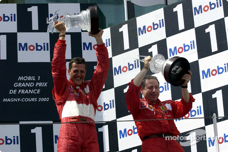 100% podium record in a season : 2002