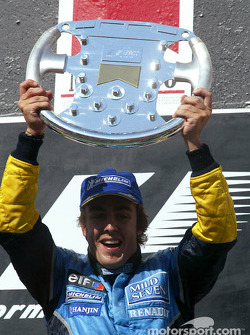 Podium: race winner Fernando Alonso