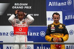 Podium: race winner Lewis Hamilton, third place Robert Kubica