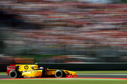 Виталий Петров, Renault F1 Team