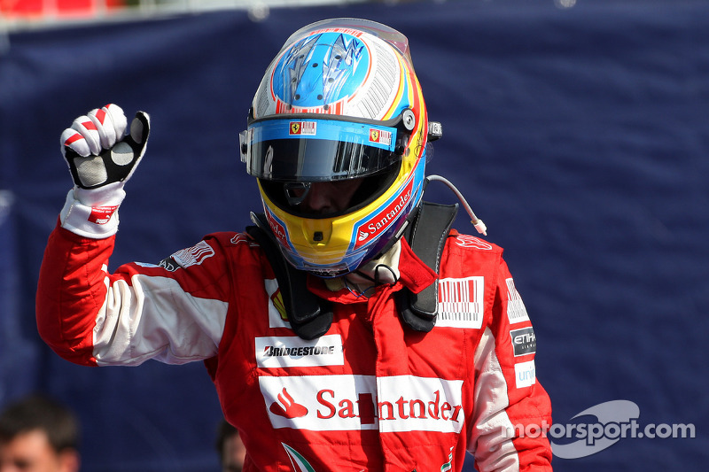 Race winner Fernando Alonso, Scuderia Ferrari celebrates