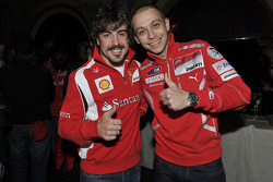 Fernando Alonso, Scuderia Ferrari, y Valentino Rossi, Ducati