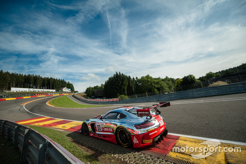 3. #00 Black Falcon, Mercedes AMG-GT3: Yelmer Buurman, Maro Engel, Bernd Schneider