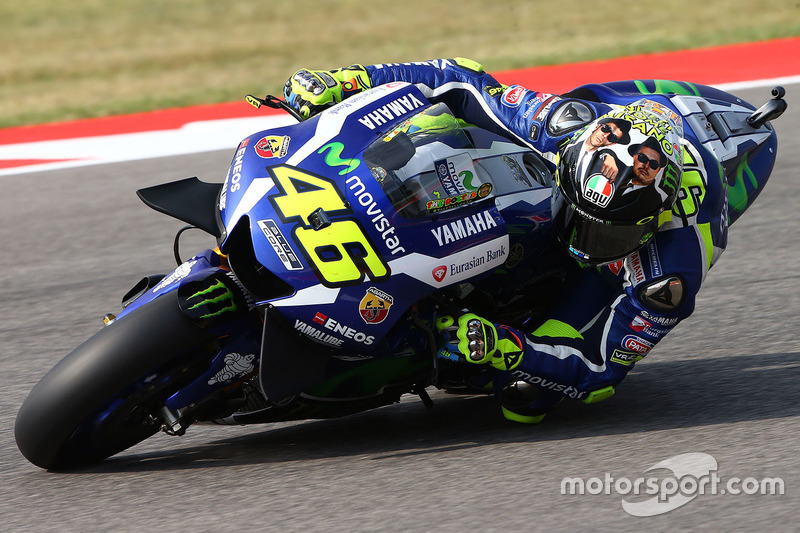 Valentino Rossi, Yamaha Factory Racing con su casco de los Blue Brothers