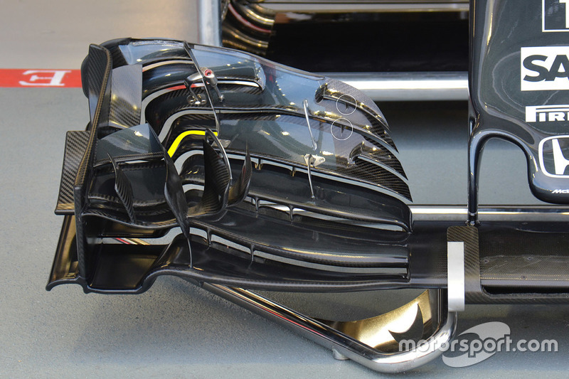 McLaren MP4-31: Frontflügel