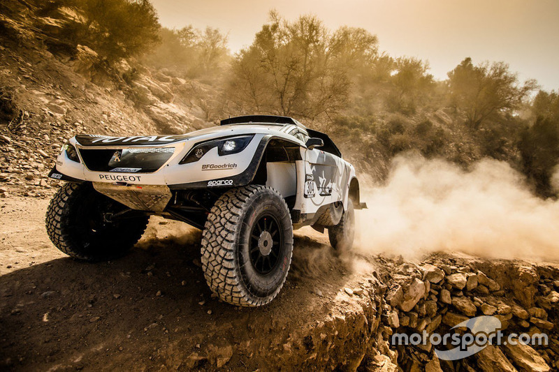 8. #304 Peugeot Sport Peugeot 3008 DKR: Carlos Sainz, Lucas Cruz