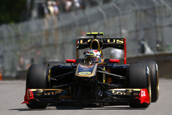 Виталий Петров, Lotus Renalut F1 Team