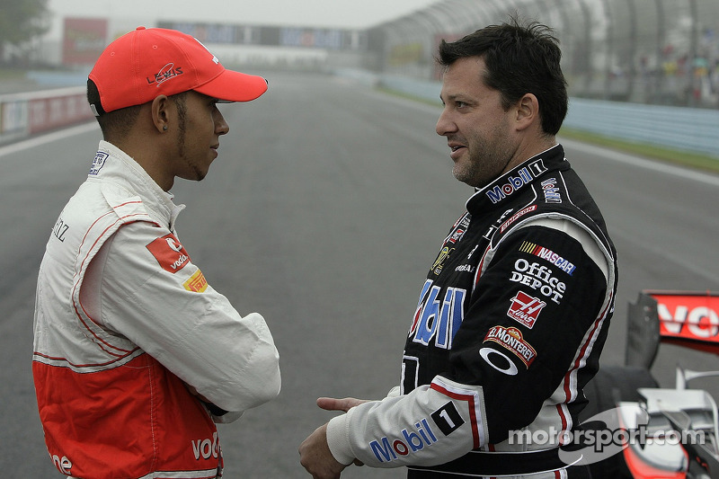 Lewis Hamilton y Tony Stewart