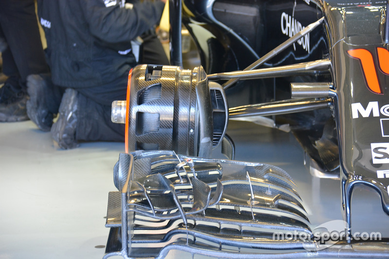 McLaren MP4-31, detail