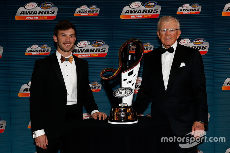 Campeon 2016 Xfinity Series Daniel Suárez, Joe Gibbs Racing Toyota, Joe Gibbs