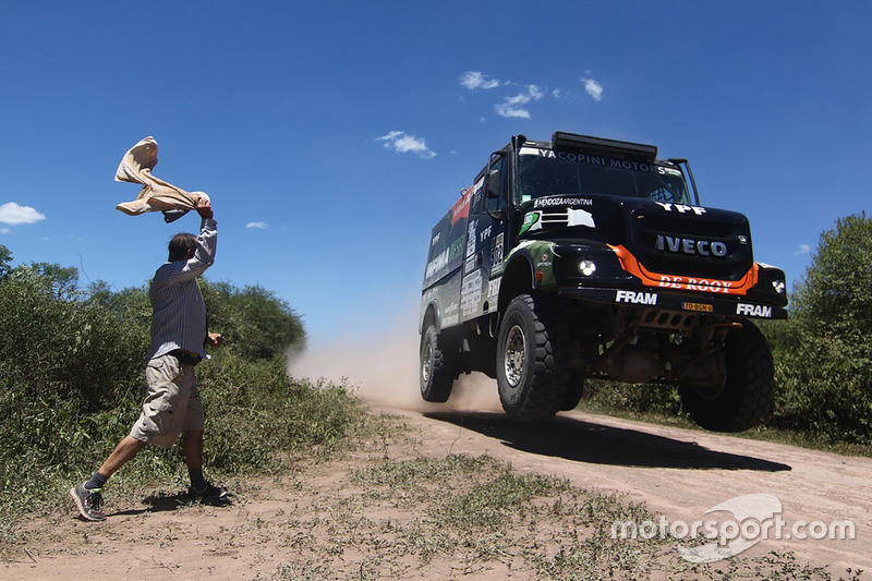 #502 Team De Rooy Iveco: Federico Villagra, Adrian Yacopini, Ricardo Torlaschi