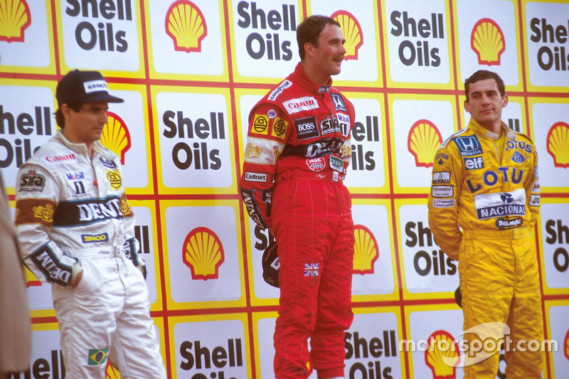 Cutucando o rival Nigel Mansell