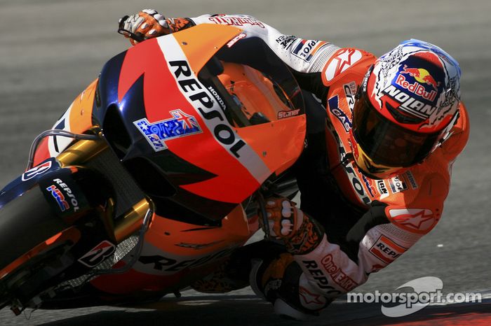 Stoner, ya retirado, fue el último campeón en lucir el #1 el año 2012