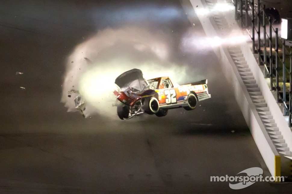 Miguel Paludo, Turner Motorsports Chevrolet crashes