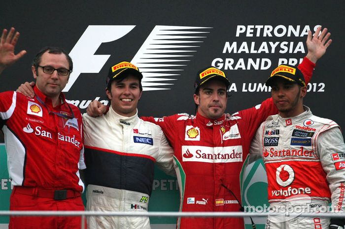 Stefano Domenicali, Scuderia Ferrari Sporting Director, Sergio Perez, Sauber F1 Team, Fernando Alons