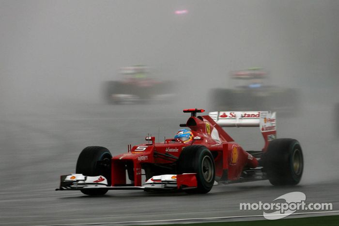 La pole y la remontada de Alonso