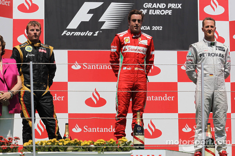 2012. Валенсія. Подіум: 1. Фернандо Алонсо, Ferrari. 2. Кімі Райкконен, Lotus-Renault. 3. Міхаель Шумахер, Mercedes