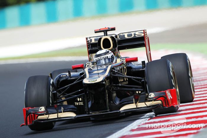 5. Lotus - 23 años, 5 meses y 9 días