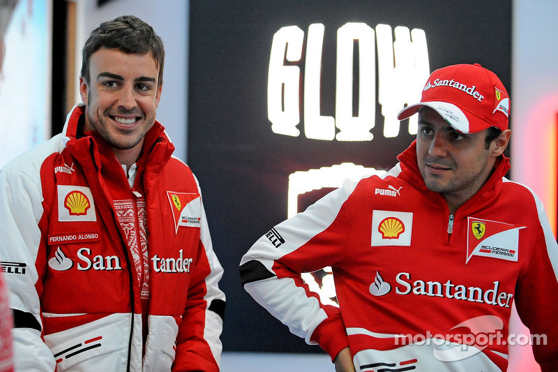 2013 - Ferrari - Fernando Alonso 242 X 112 Felipe Massa