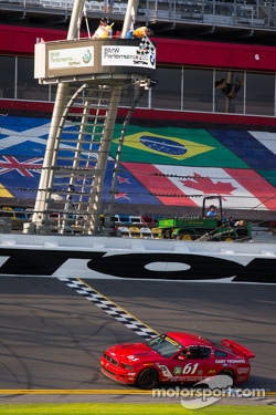 #61 Roush Performance Mustang Boss 302R GT: Billy Johnson, Jack Roush Jr. takes the checkered flag