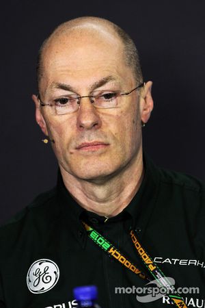Mark Smith, Director Técnico de Caterham F1 Team, en la Conferencia de Prensa de la FIA.
