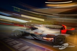 #2 Audi Sport Team Joest Audi R18 e-tron quattro: Tom Kristensen, Allan McNish, Loic Duval