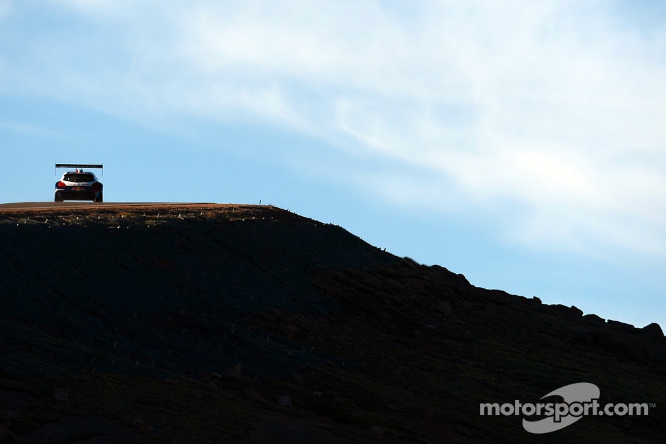 #208 Peugeot 208 T16 Pikes Peak: Sébastien Loeb