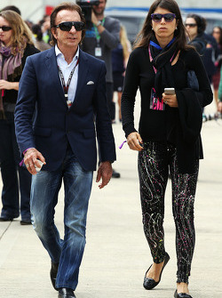Emerson Fittipaldi, with family