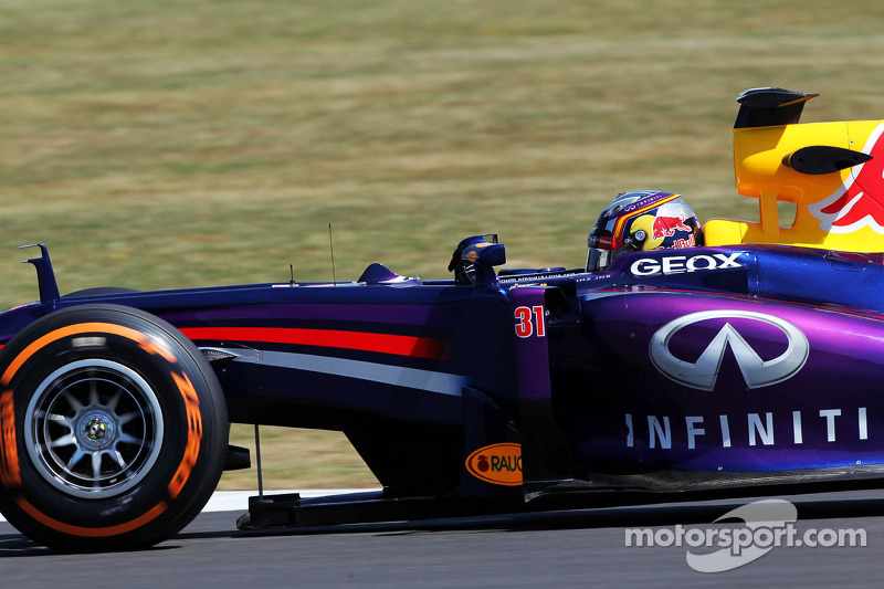 Carlos Sainz probando el RB9 de Red Bull Racing RB9 durante unos test