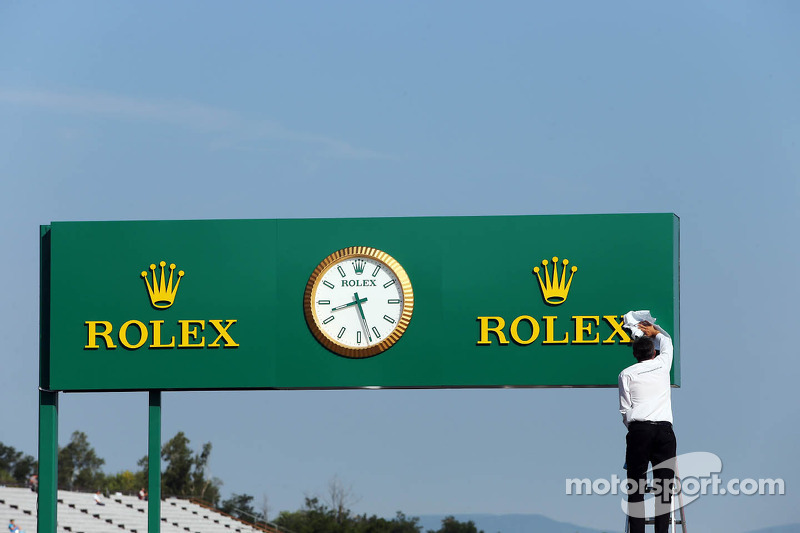 Relógio Rolex nos pits é limpado