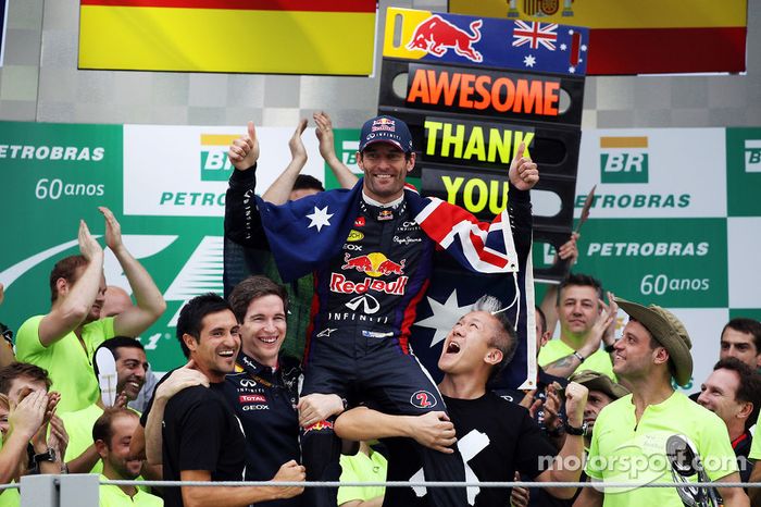 Mark Webber, Red Bull Racing con todo el equipo