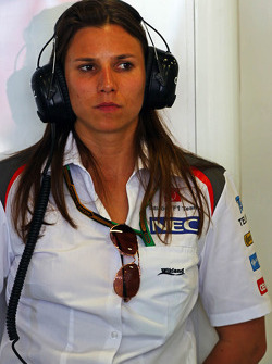 Simona de Silvestro teste pour Sauber