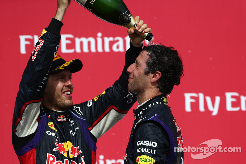 Sebastian Vettel, Red Bull Racing con el vencedor de Daniel Ricciardo, Red Bull Racing 08, en el GP de Canadá 2014