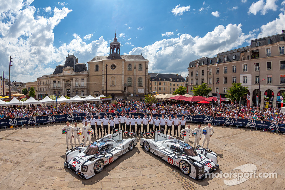 #20 Porsche Team Porsche 919 Hybrid: Timo Bernhard, Mark Webber, Brendon Hartley;#14 Porsche Team Porsche 919 Hybrid: Romain Dumas, Neel Jani, Marc Lieb