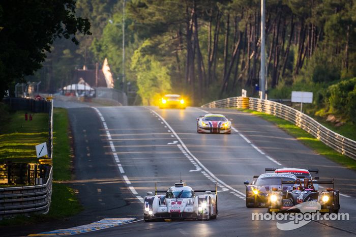 #1 Audi Sport Team Joest Audi R18 E-Tron Quattro: Lucas Di Grassi, Marc Gene, Tom Kristensen, #26 G-