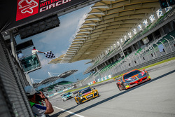 #3 Clearwater Racing Ferrari 458 Italia GT3: Keita Sawa, Mok Weng Sun