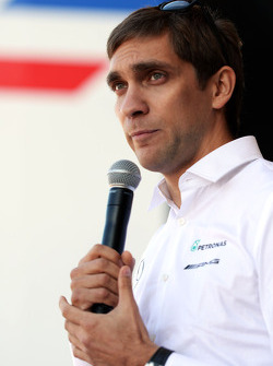 Vitaly Petrov, at the Fanzone