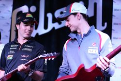 (De izquierda a derecha): Sergio Pérez, Sahara Force India F1 y Esteban Gutiérrez, Sauber en el Foro de Aficionados